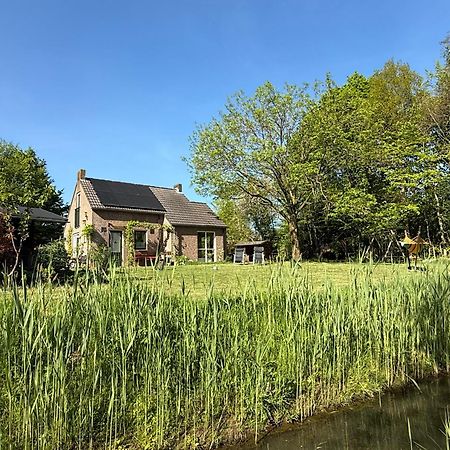 Supergezellig Vakantiehuis Met Hele Grote Tuin Bij Nijmegen Ewijk Kültér fotó