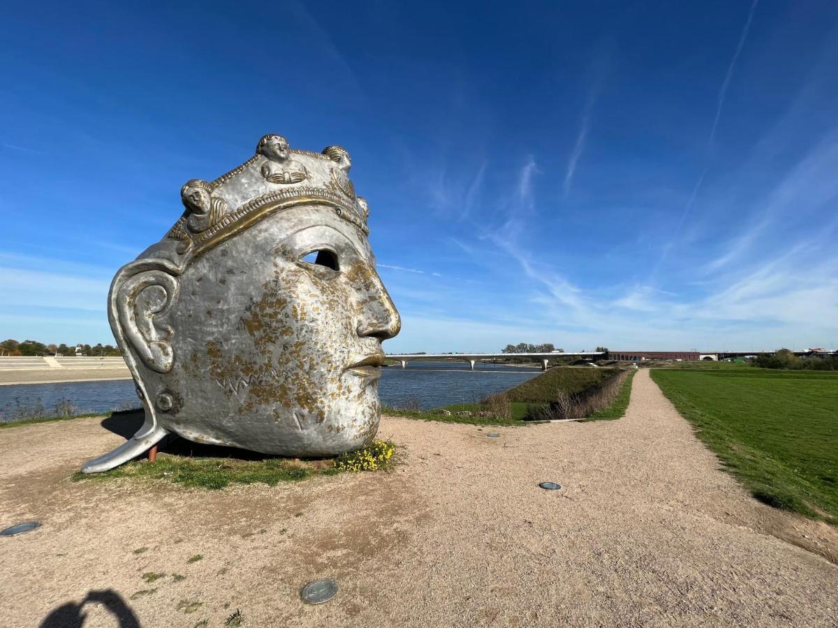 Supergezellig Vakantiehuis Met Hele Grote Tuin Bij Nijmegen Ewijk Kültér fotó