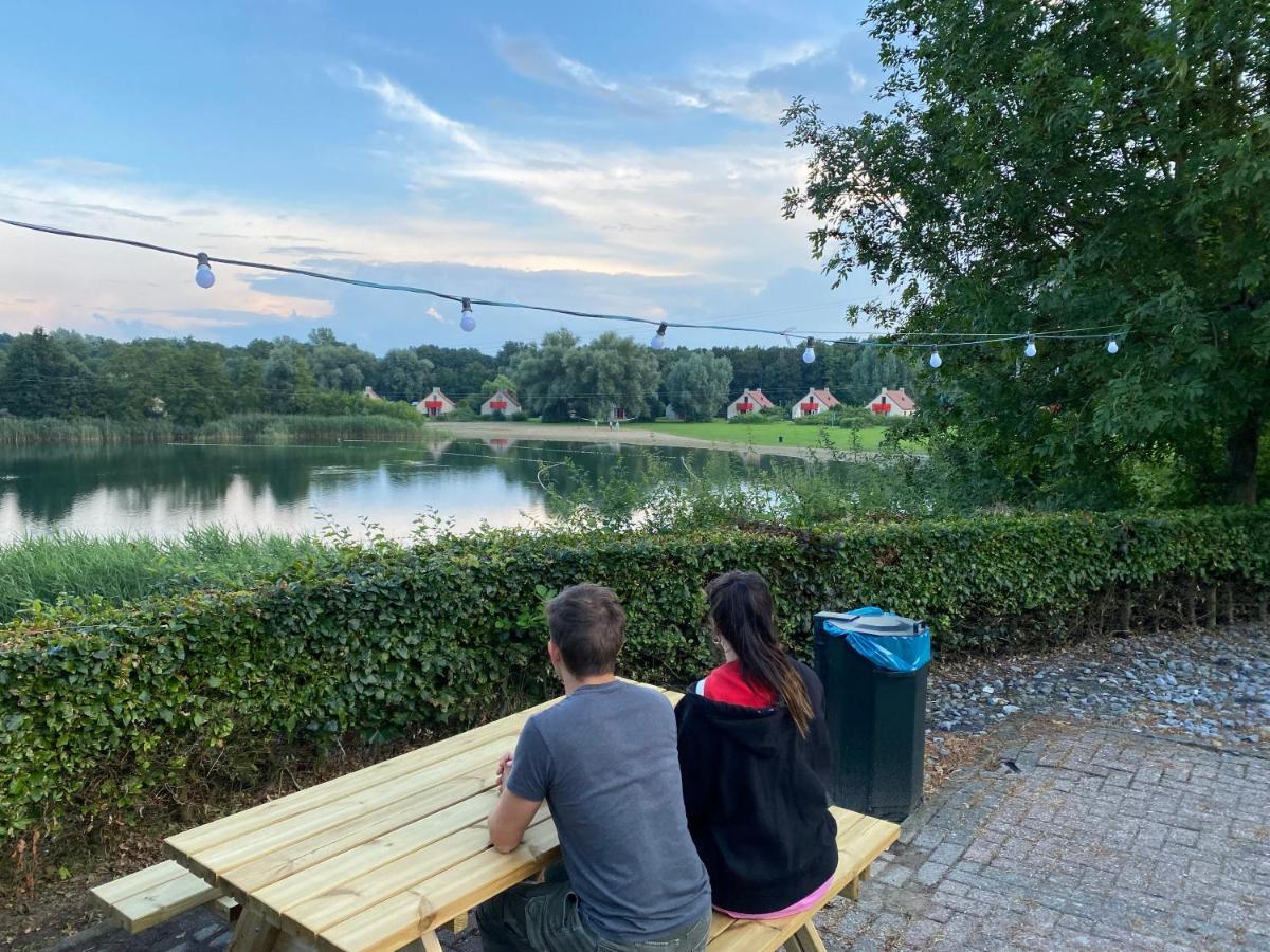 Supergezellig Vakantiehuis Met Hele Grote Tuin Bij Nijmegen Ewijk Kültér fotó