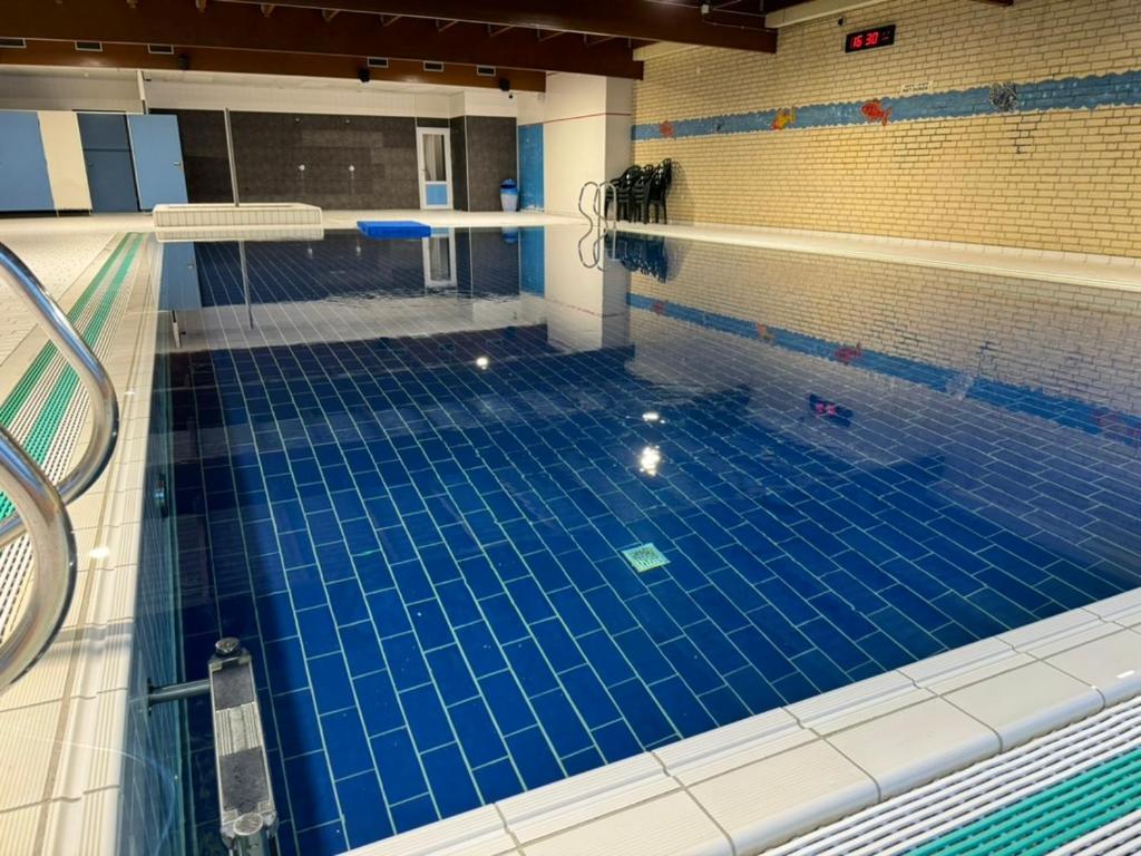 Supergezellig Vakantiehuis Met Hele Grote Tuin Bij Nijmegen Ewijk Kültér fotó